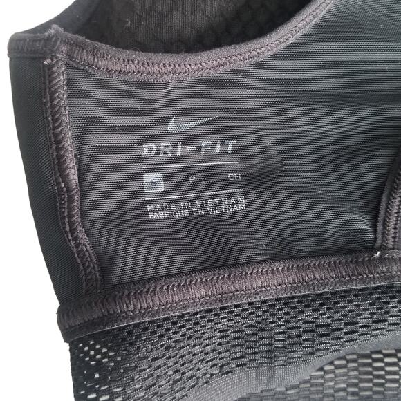 Nike Women's Swoosh Ultrabreathe Padded Sports Bra, Size S - Picture 7 of 9